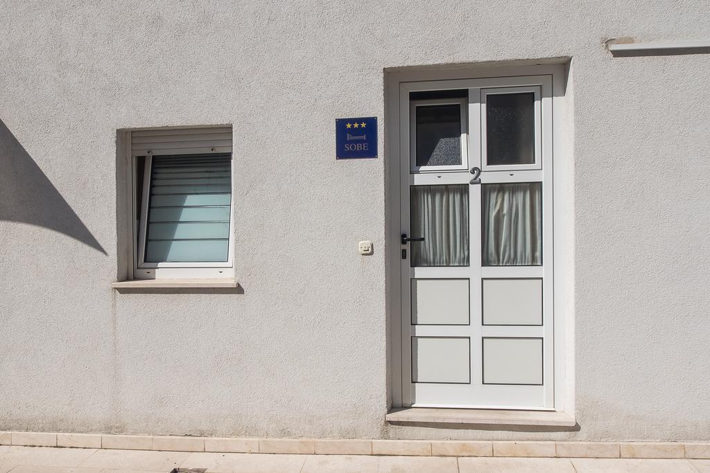 Guesthouse Teta Palmina Split Exterior photo